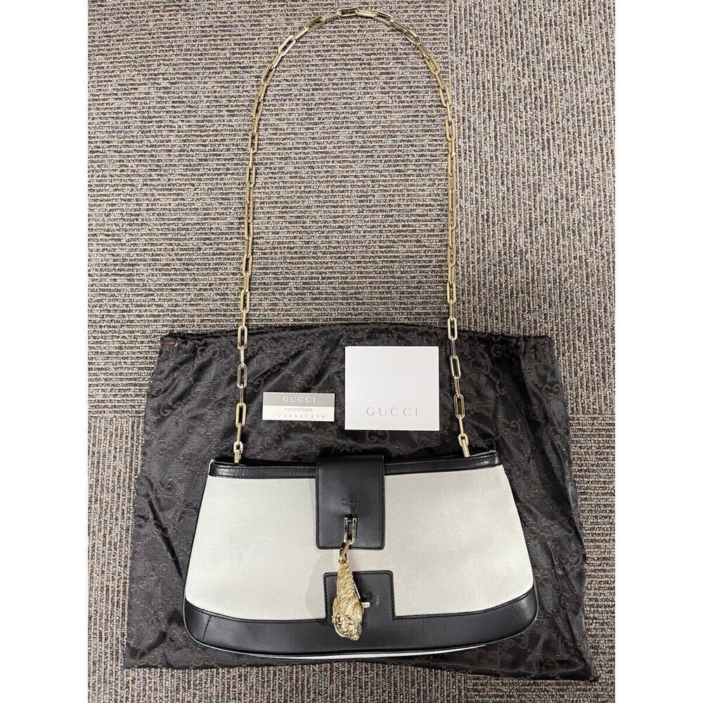 GUCCI chain shoulder bag tiger head starting paper booklet